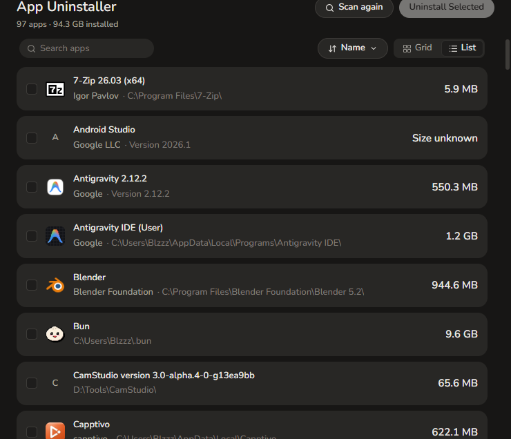 The App Uninstaller list: rows for installed apps with their publisher, install folder, last used date and size, plus a way to switch between a list and a grid of icons.